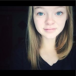 Meet your Posher, Casey